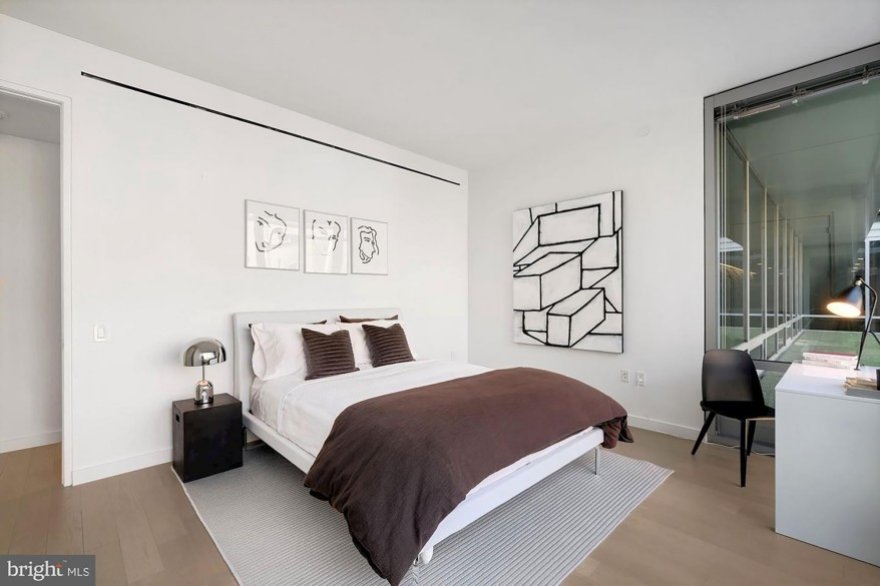 ΗΠΑ: Η Κάμαλα Χάρις πούλησε το διαμέρισμα της Ουάσιγκτον μετά τη μείωση της τιμής - Δείτε φωτογραφίες