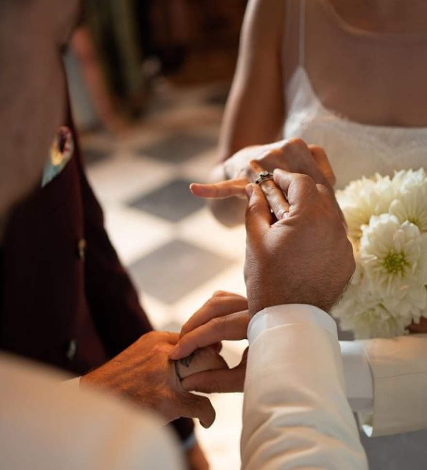 Γάμος Σωτηροπούλου - Μαραβέγια: Το πάρτι, τα ονόματα στο παπούτσι και ο χορός με Σαμαρά και Μοθωναίο