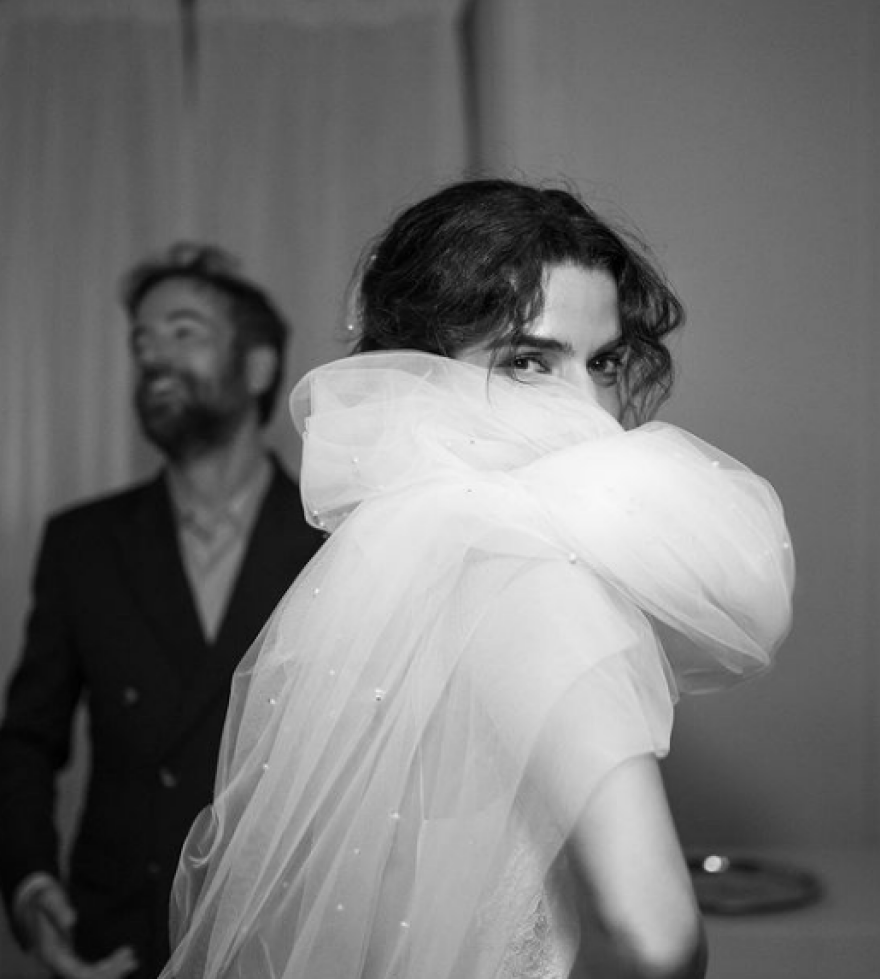 Γάμος Σωτηροπούλου - Μαραβέγια: Το πάρτι, τα ονόματα στο παπούτσι και ο χορός με Σαμαρά και Μοθωναίο