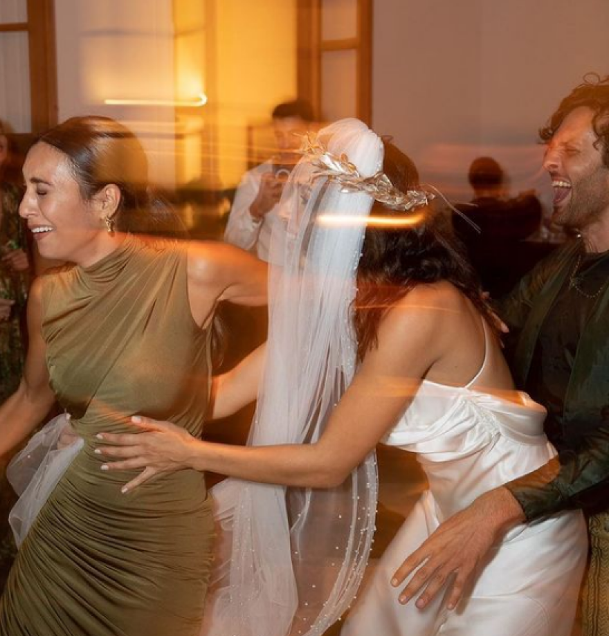 Γάμος Σωτηροπούλου - Μαραβέγια: Το πάρτι, τα ονόματα στο παπούτσι και ο χορός με Σαμαρά και Μοθωναίο