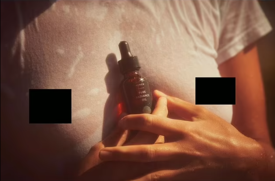 Η Ολίβια Γουάιλντ τόπλες (και όχι μόνο) σε διαφημιστική καμπάνια για βιολογικά καλλυντικά - Δείτε φωτογραφίες