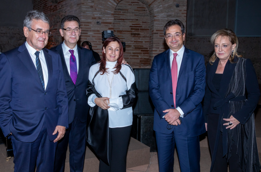 Βραβείο «Αυτοκράτειρα Θεοφανώ»: Στο ζευγάρι επιστημόνων που ανέπτυξε το πρώτο εμβόλιο ενάντια στον κορωνοϊό