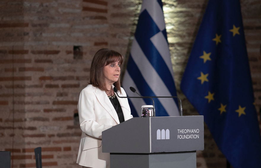 Βραβείο «Αυτοκράτειρα Θεοφανώ»: Στο ζευγάρι επιστημόνων που ανέπτυξε το πρώτο εμβόλιο ενάντια στον κορωνοϊό