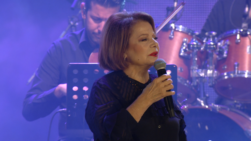 «Σπίτι με το MEGA»: Μια βραδιά με αθάνατα λαϊκά τραγούδια του Χρήστου Νικολόπουλου