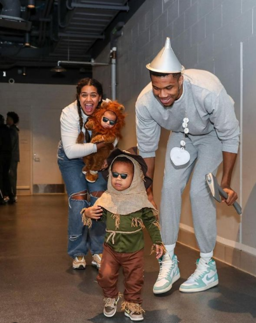 Η οικογένεια του Αντετοκούνμπο εμπνεύστηκε από το «Μάγο του Οζ» για το Halloween