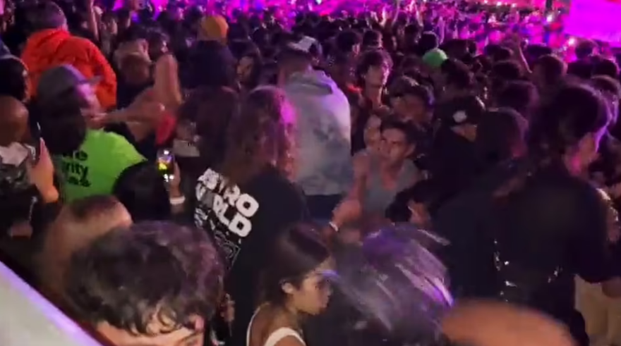 Τέξας: «Δεν μπορώ να το πιστέψω, είμαι συντετριμμένος» λέει ο Τράβις Σκοτ για την τραγωδία στο φεστιβάλ