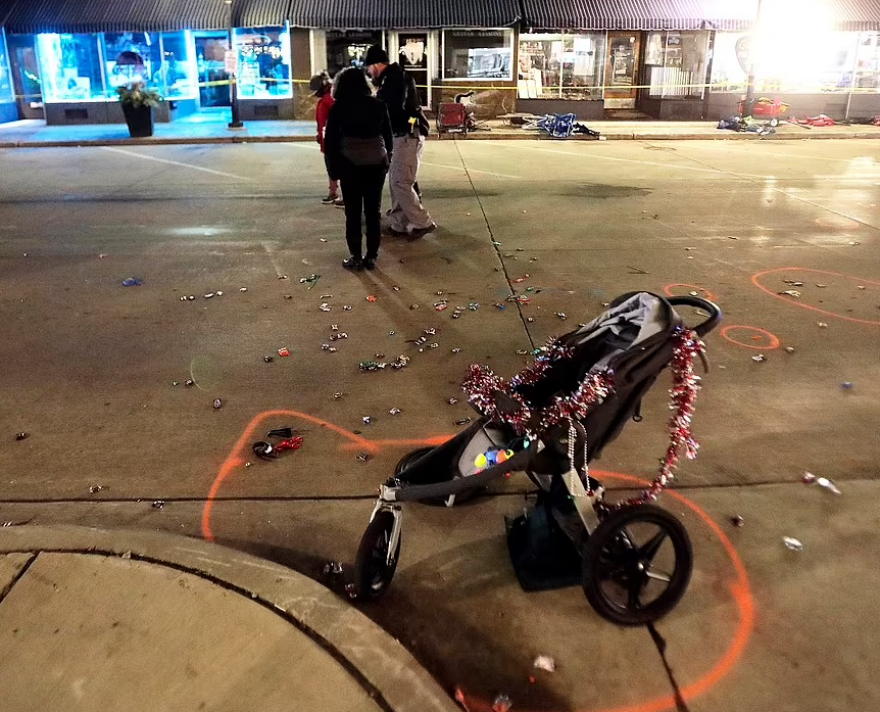 «Ματωμένη» παρέλαση στο Ουσκόνσιν: Ένας 8χρονος είναι το 6ο θύμα του 39χρονου ράπερ