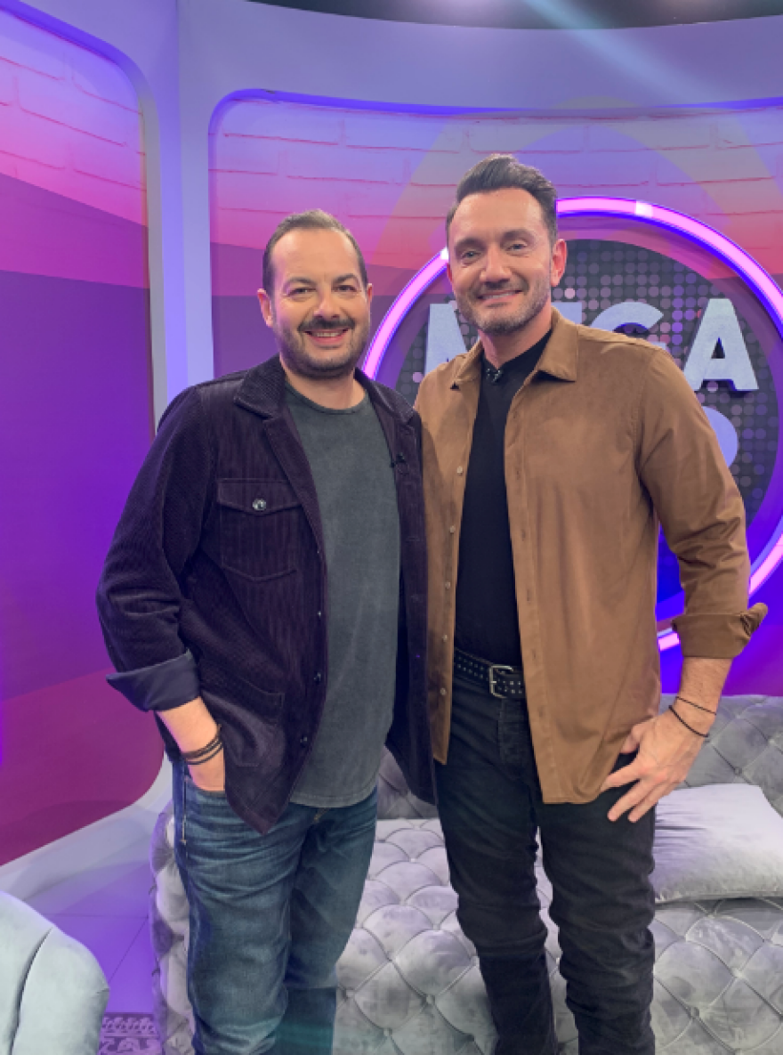 Το «MEGA Star» υποδέχεται τον Χρήστο Μενιδιάτη και τον Θανάση Πασσά