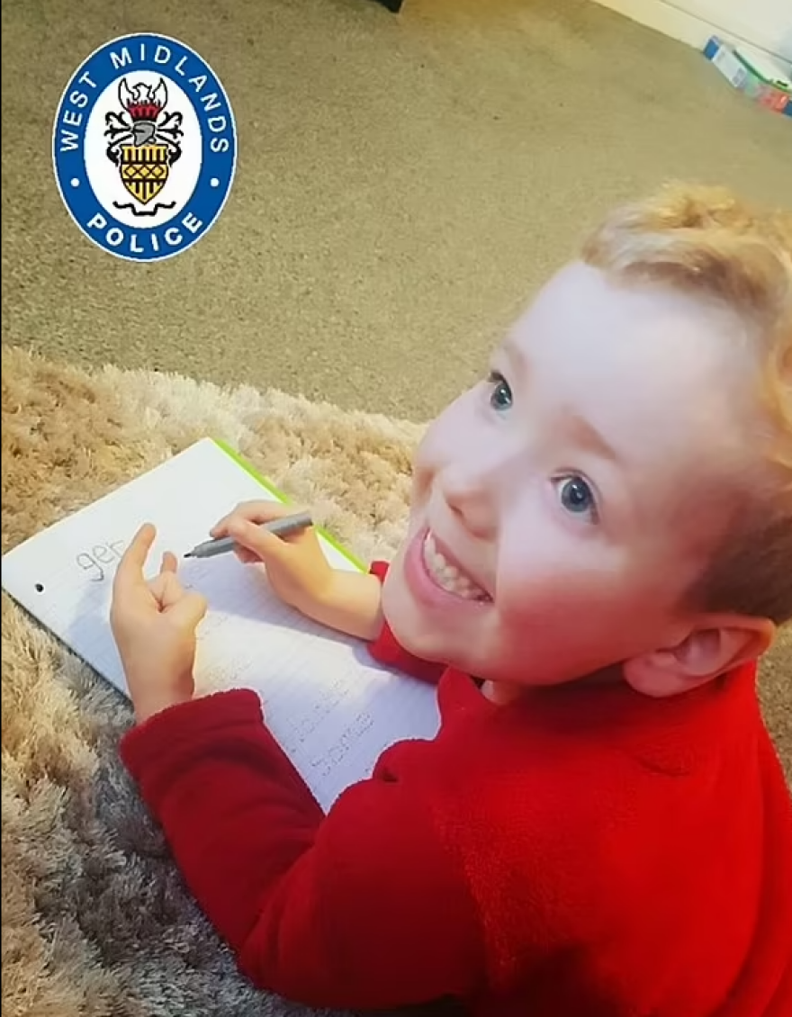 Άρθουρ Λαμπίνιο Χιους: «Άνοιξέ του τον λάκκο» έλεγε ο πατέρας του εξάχρονου στη σύντροφό του όταν το αγοράκι έκλαιγε γοερά