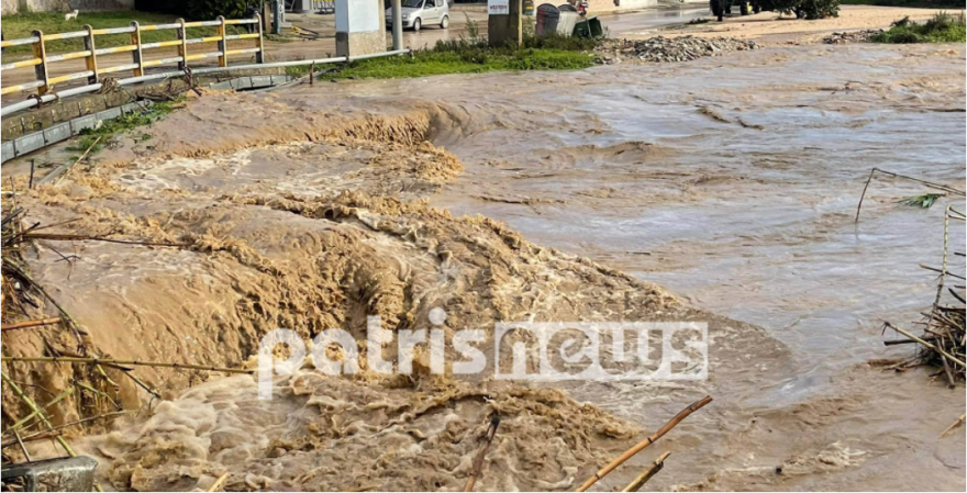 Καιρός - Κακοκαιρία στην Ηλεία: Ανεμοστρόβιλος και ισχυρές καταιγίδες μέσα στη νύχτα - Χωριά τριών δήμων χωρίς ρεύμα  