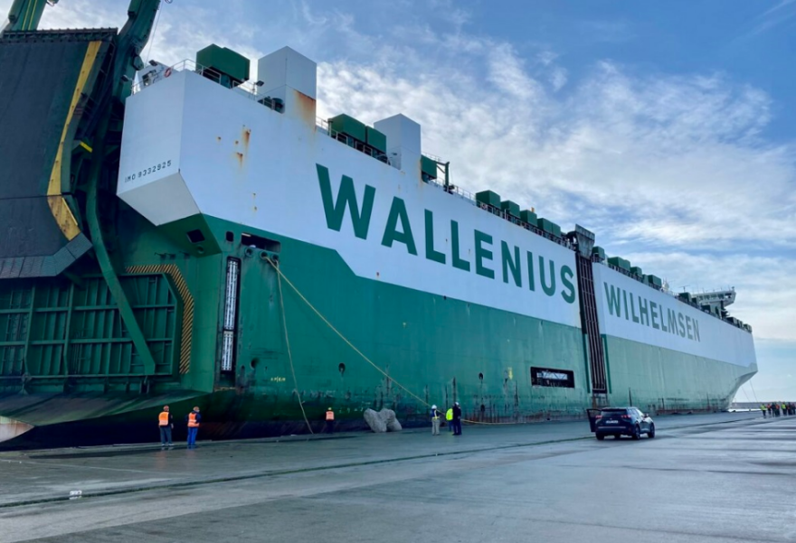 Αλεξανδρούπολη: «Έδεσε» στο λιμάνι το εντυπωσιακό αμερικανικό πλοίο «ARC Independence» (φωτογραφίες)