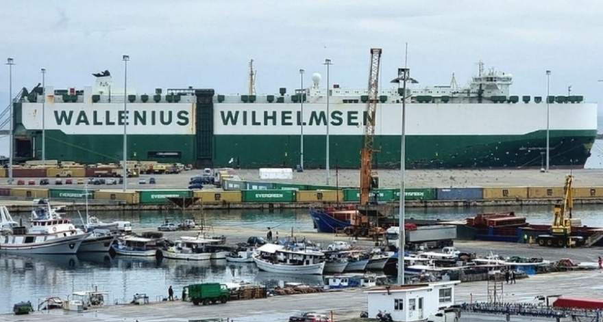 Αλεξανδρούπολη: «Έδεσε» στο λιμάνι το εντυπωσιακό αμερικανικό πλοίο «ARC Independence» (φωτογραφίες)