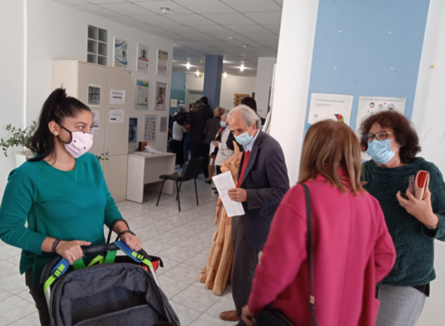 Εκλογές ΚΙΝΑΛ: Δείτε εικόνες από τη μεγάλη συμμετοχή σε Ελλάδα και Λονδίνο 
