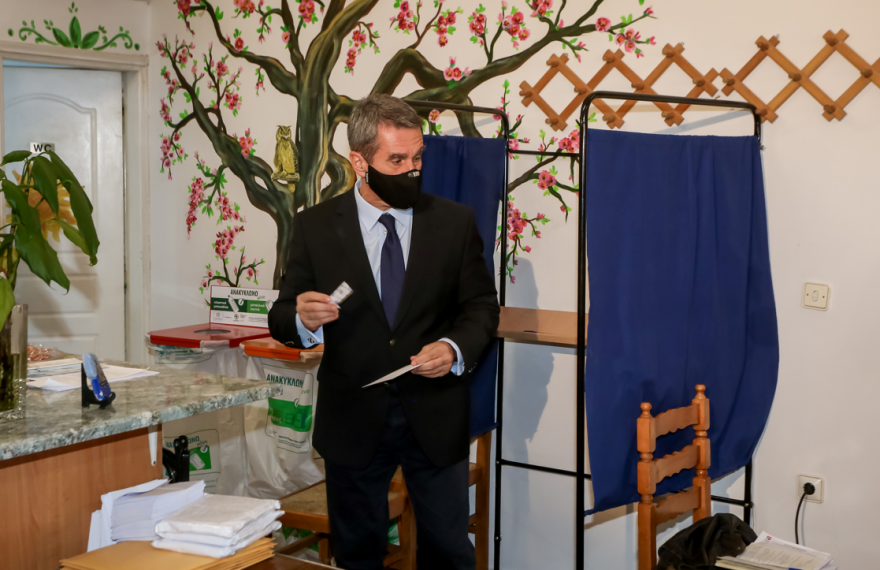 Εκλογές ΚΙΝΑΛ: Ψήφισαν όλοι οι υποψήφιοι για την ηγεσία του ΚΙΝΑΛ 