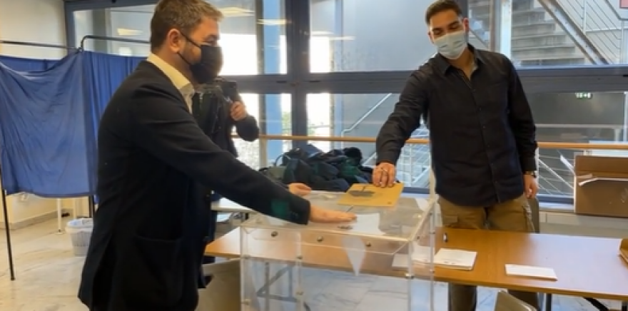 Εκλογές ΚΙΝΑΛ: Ψήφισαν όλοι οι υποψήφιοι για την ηγεσία του ΚΙΝΑΛ 