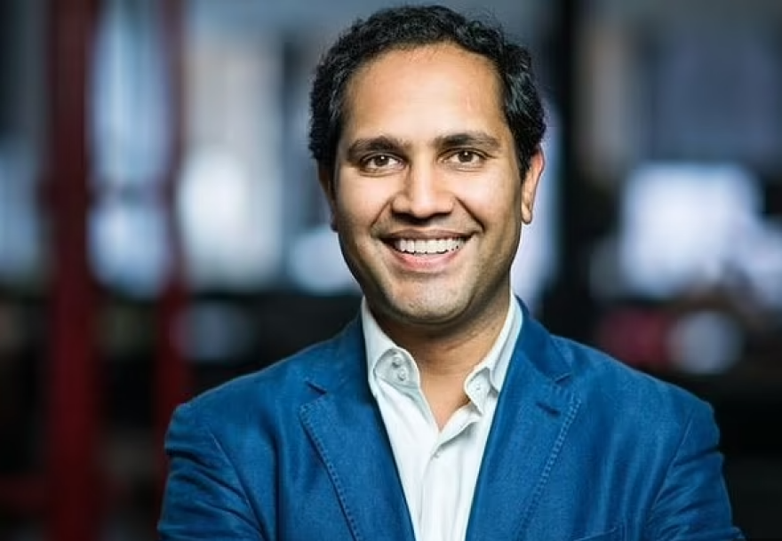 Βισάλ Γκαργκ: Ποιος είναι ο CEO που απέλυσε ταυτόχρονα 900 άτομα μέσω Zoom