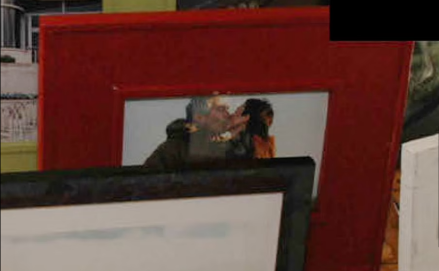 Γκισλέιν Μάξγουελ: «Ροζ» φωτογραφίες της με τον Έπσταϊν παρουσιάστηκαν στους ενόρκους στη δίκη