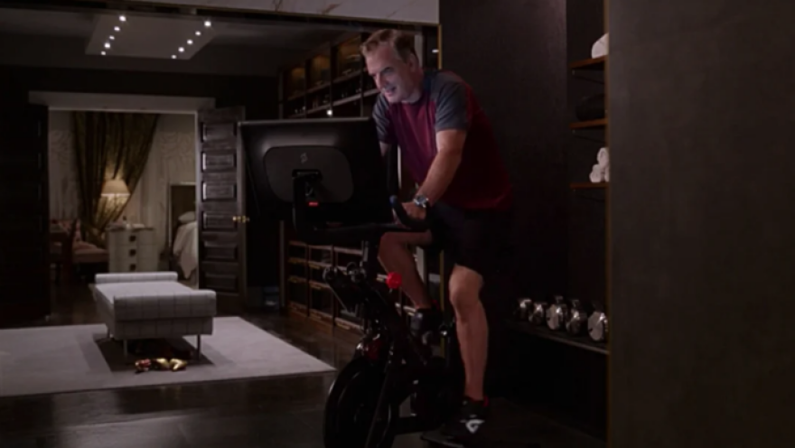 «Sex and the City»: Πώς ο θάνατος του Mr. Big «βύθισε» τη μετοχή εταιρείας... στατικών ποδηλάτων!