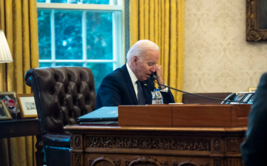 Μετάλλαξη Όμικρον: Σε κόκκινο συναγερμό ο πλανήτης - Lockdown, μέτρα και επιφυλακή για τα Χριστούγεννα