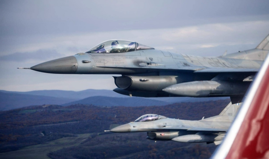 Δείτε φωτογραφίες από την τελετή ανάληψης της αστυνόμευσης του εναέριου χώρου των Σκοπίων από το ΝΑΤΟ