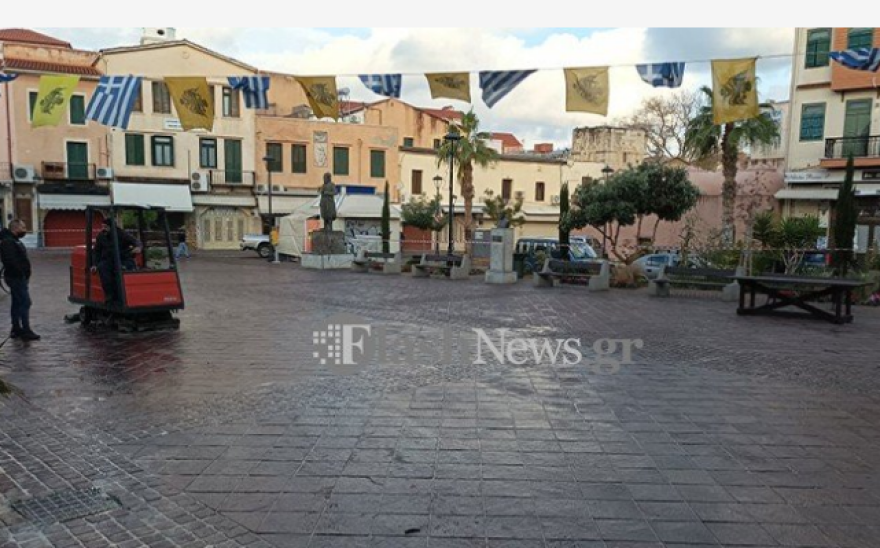 Χανιά: Αγνωστος άδειασε δύο μεγάλα βαρέλια με λάδι στην πλατεία του μητροπολιτικού ναού!