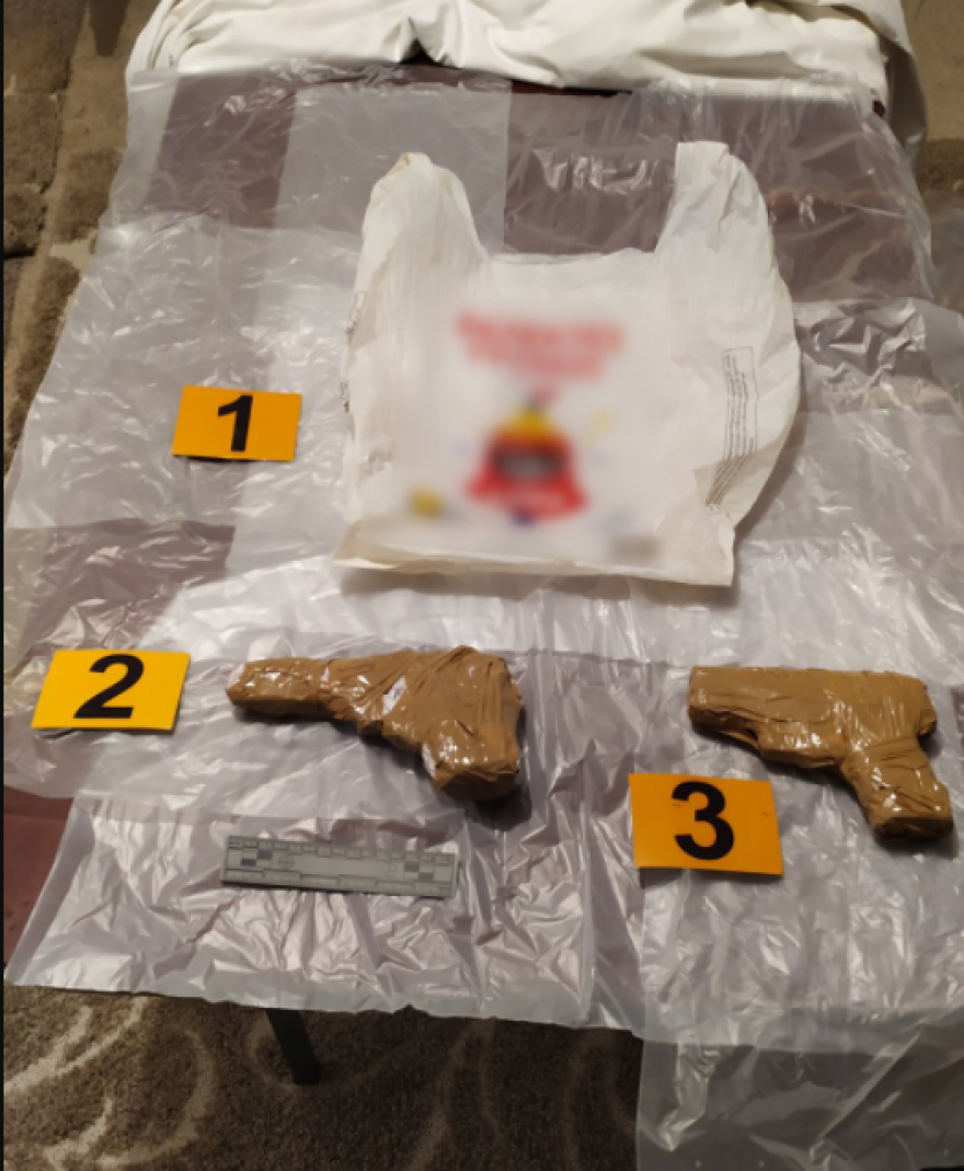 Ζεφύρι: Κλεμμένο όπλο αστυνομικού βρέθηκε σε σπίτι (βίντεο και φωτογραφίες)