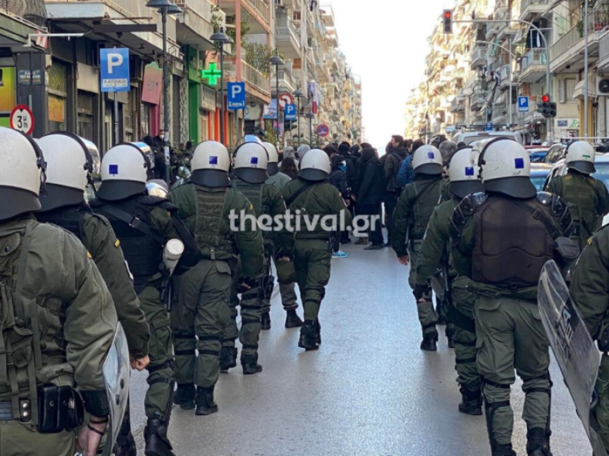 Θεσσαλονίκη: Διαμαρτυρία αντιεξουσιαστών για την εκκένωση της κατάληψης στο ΑΠΘ (βίντεο και φωτογραφίες)