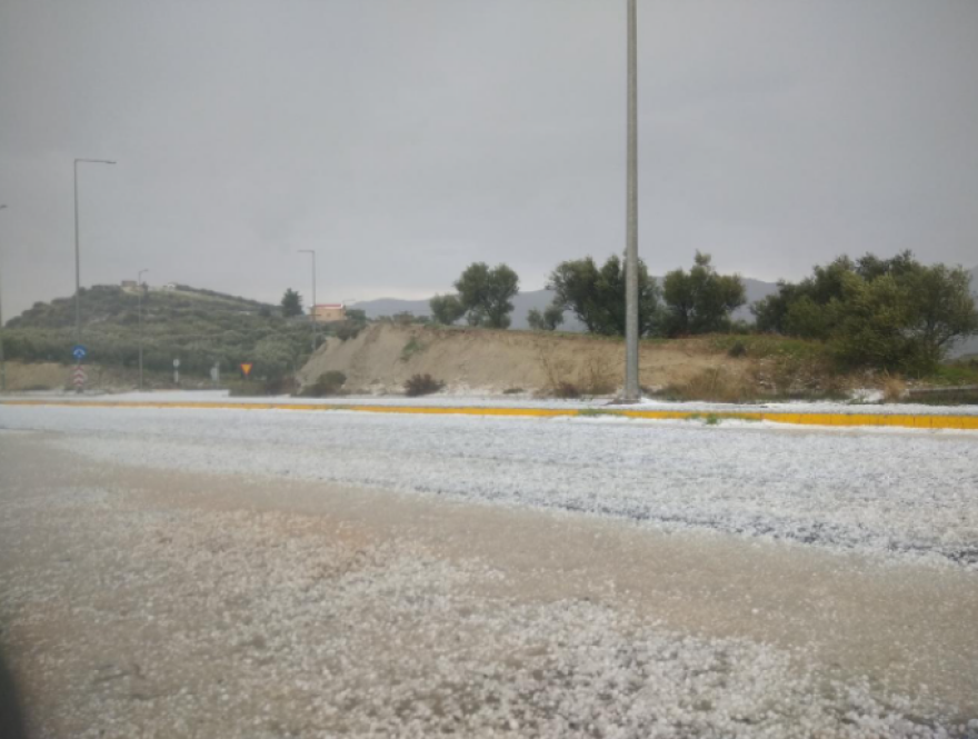 Ηράκλειο: Έριξε χαλάζι σε μέγεθος καρυδιού (φωτογραφίες)