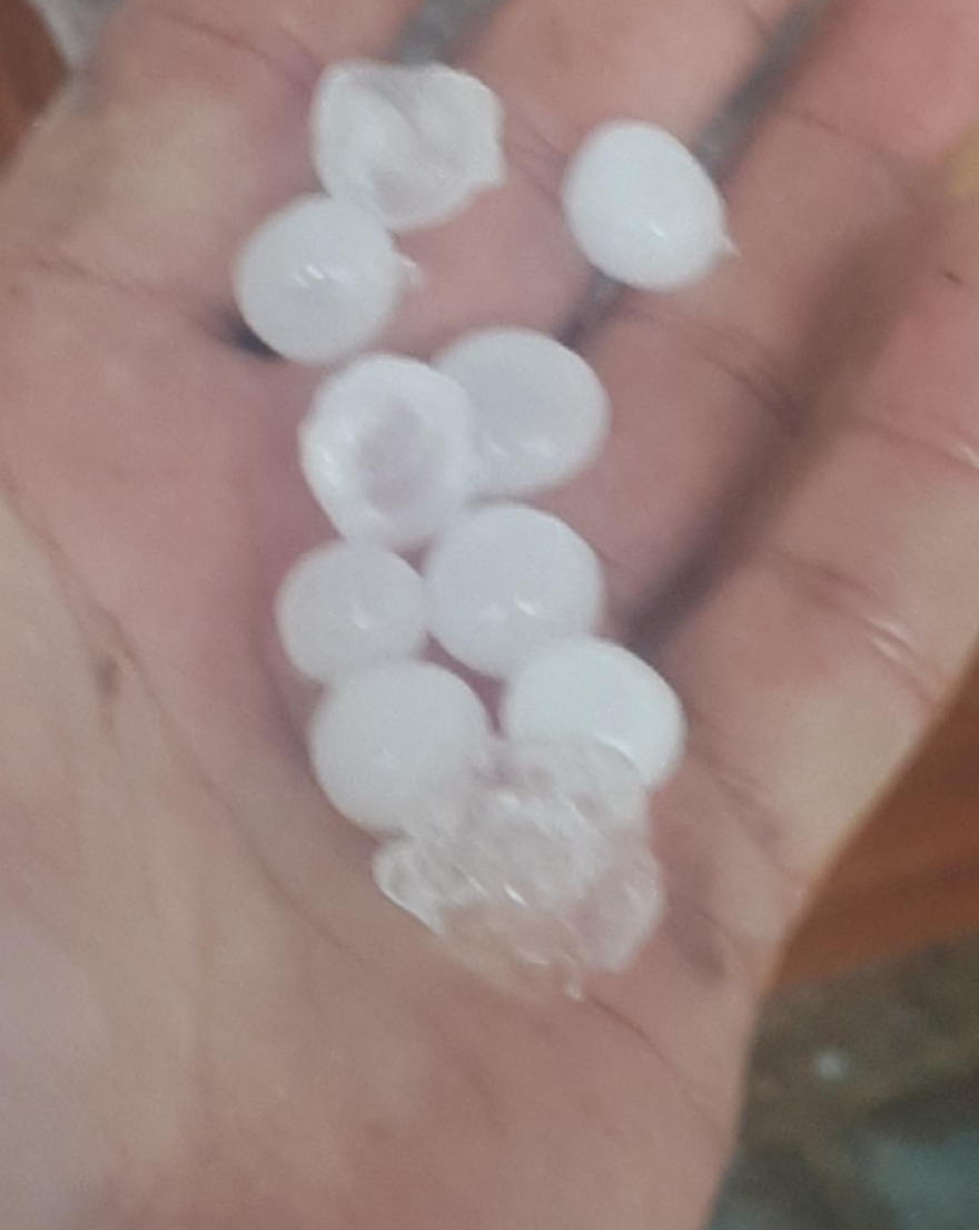 Ηράκλειο: Έριξε χαλάζι σε μέγεθος καρυδιού (φωτογραφίες)