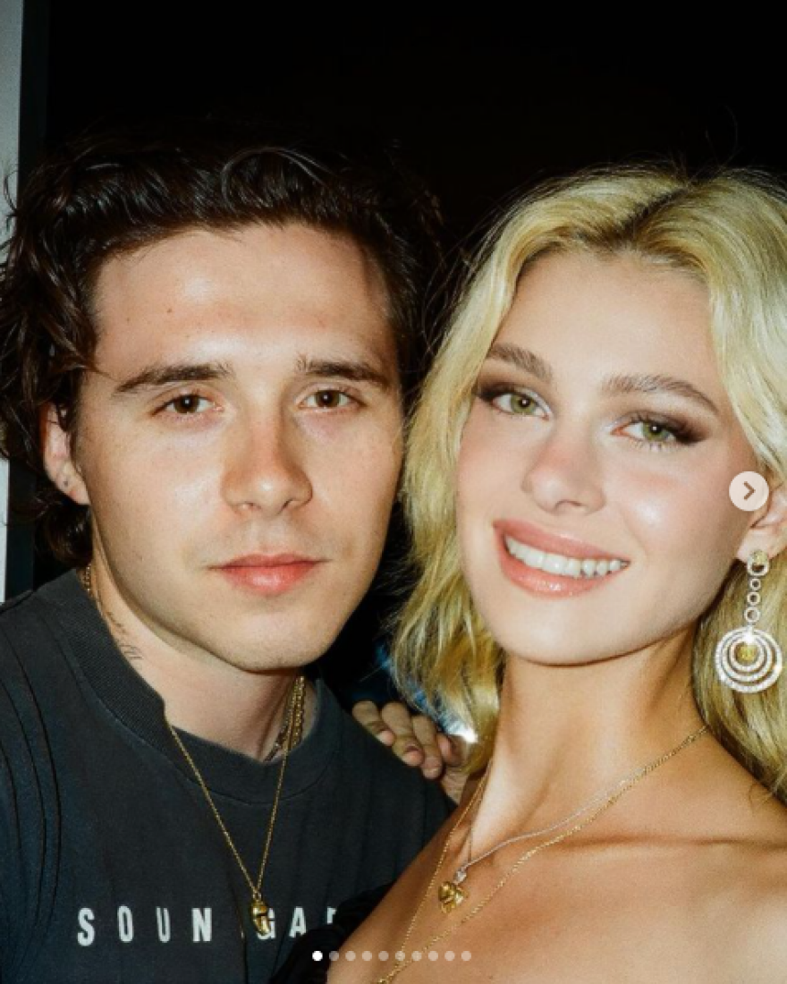 Το παθιασμένο φιλί του Μπρούκλιν Μπέκαμ στη Νίκολα Πελτζ - «Σε ερωτεύομαι κάθε μέρα περισσότερο»