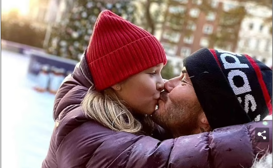 O Ντέιβιντ Μπέκαμ ξαναφίλησε την κόρη του στο στόμα και προκάλεσε αντιδράσεις - «Είναι μεγάλο παιδί πια!»