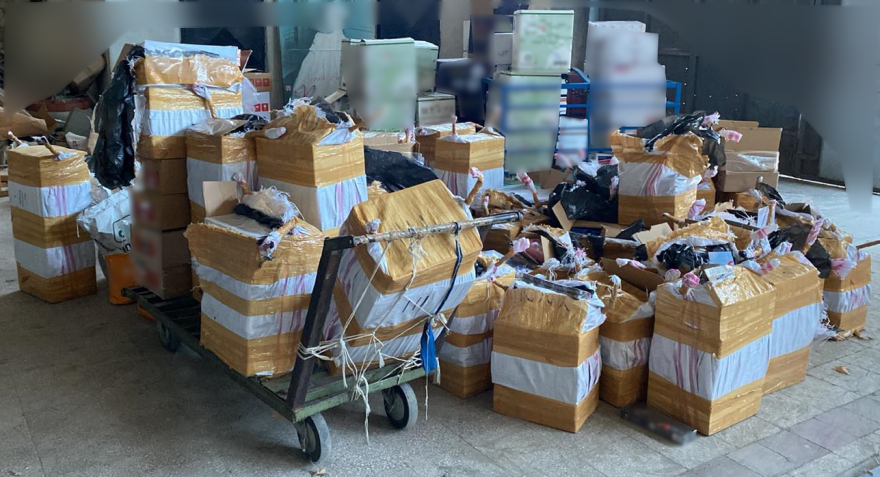 Ημαθία: Αστυνομικός σκύλος «ξετρύπωσε» λαθραία καπνικά προϊόντα και παράνομα φυτοφάρμακα