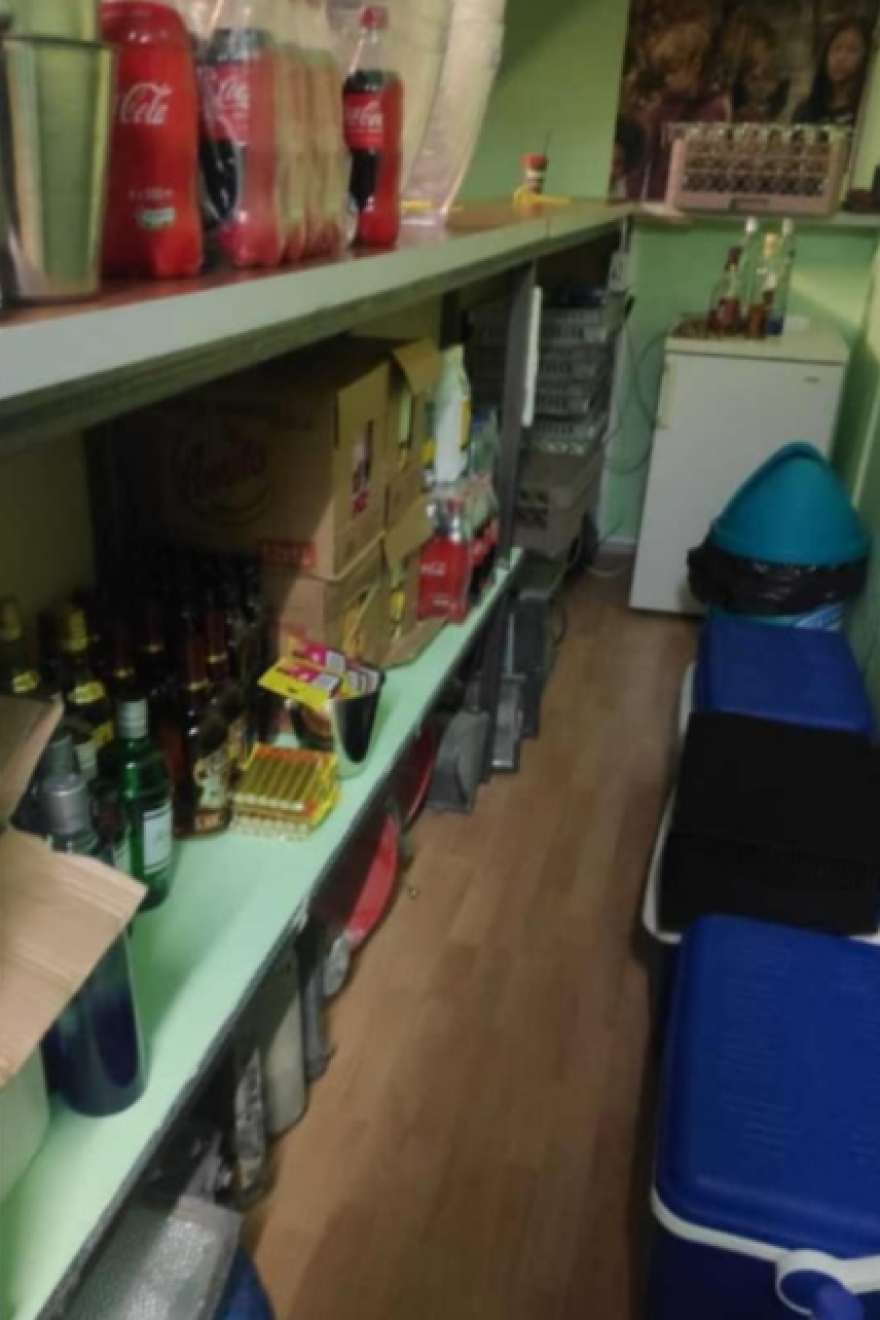 Αργυρούπολη: Μετέτρεψε παιδότοπο σε... μπουζουξίδικο με μουσική και καλλιτέχνες