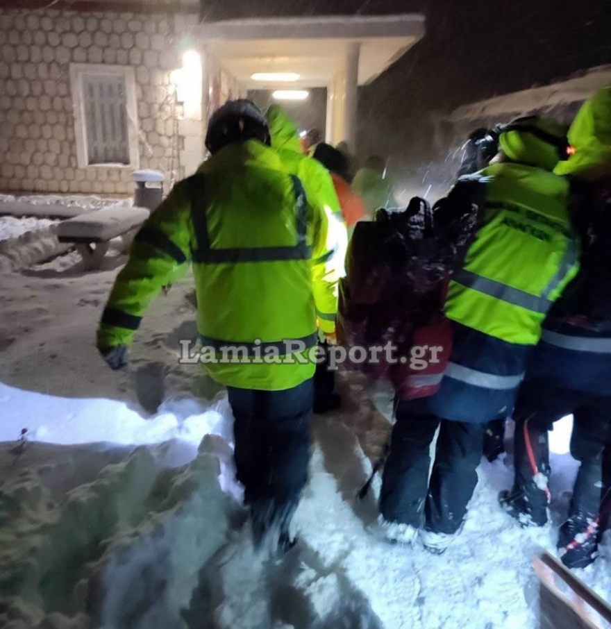 Οινόη: «Μας ξέχασαν» καταγγέλλουν οι επιβάτες του τρένου - Δείτε εικόνες από το ατύχημα