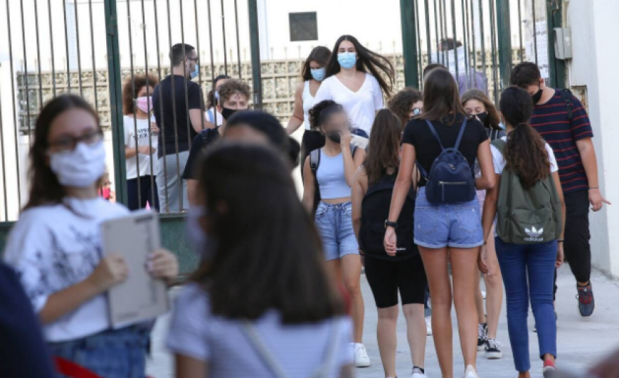 Κορωνοϊός: Τι ισχύει στον ιδιωτικό τομέα για τις άδειες γονέων που νοσούν τα παιδιά τους, βγήκε το ΦΕΚ