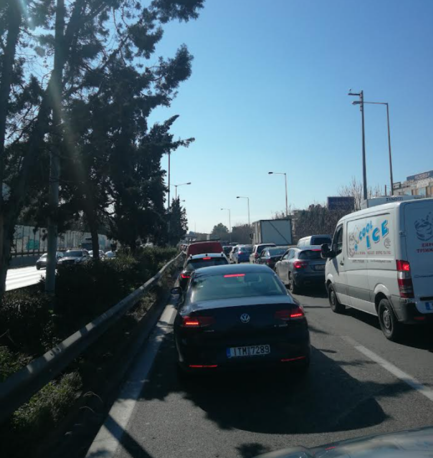 Κίνηση στους δρόμους: Αποκαταστάθηκε η κυκλοφορία στην κάθοδο του Κηφισού