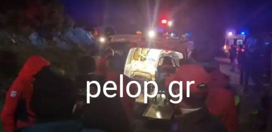 Καρέ- καρέ η επιχείρηση στα απόκρημνα του Χελμού για τους άτυχους ορειβάτες