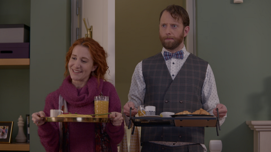 Άσε μας ρε μαμά: Η Ρωξάνη κι ο Μενέλαος αντιμέτωποι με το Θωμά και το Βασίλη