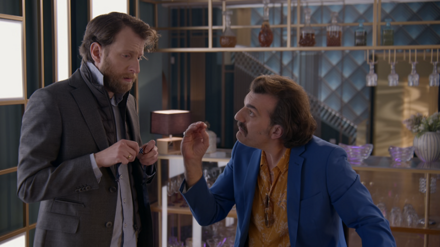 Άσε μας ρε μαμά: Η Ρωξάνη κι ο Μενέλαος αντιμέτωποι με το Θωμά και το Βασίλη