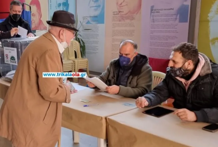 Τρίκαλα: Πέθανε ο μεγαλύτερος σε ηλικία ψηφοφόρος του ΠΑΣΟΚ, ήταν 101 ετών!