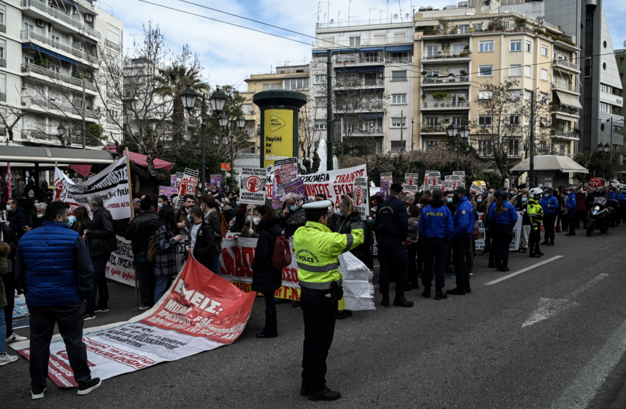 Κίνηση στους δρόμους: Μποτιλιαρισμένοι οι δρόμοι στην Αθήνα, δείτε live