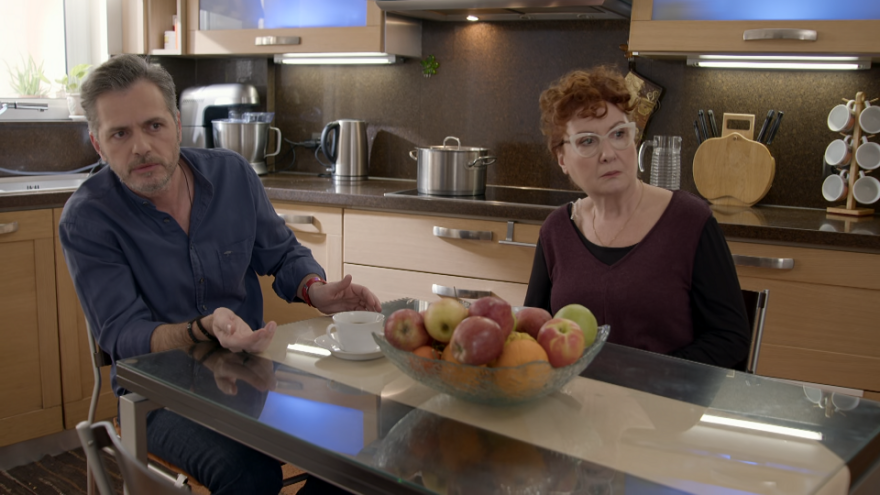 Άσε μας ρε μαμά: Η οικογένεια εξοργίζεται με το ψέμα του Μάθιου