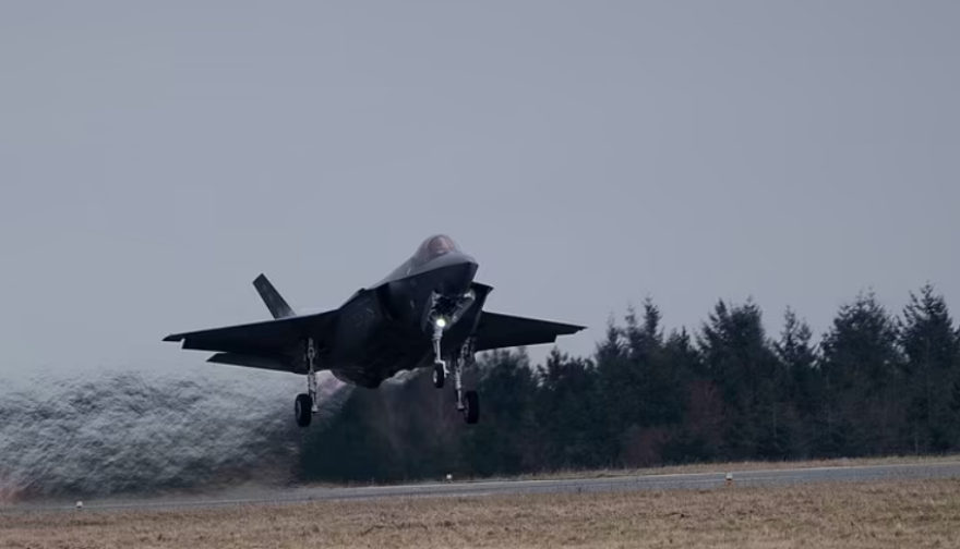Εισβολή στην Ουκρανία: Στην αντεπίθεση οι ΗΠΑ - Πού έφτασαν τα πρώτα αμερικανικά F-35