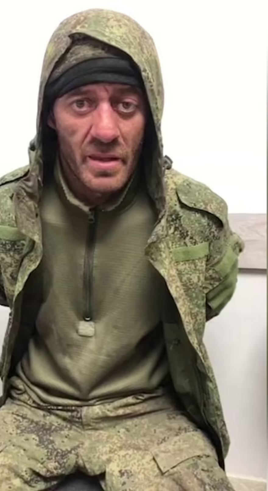 Ουκρανία: Ρώσοι αιχμάλωτοι λυγίζουν λέγοντας ότι δεν είχαν ιδέα ότι τους έστελναν σε εμπόλεμη ζώνη 