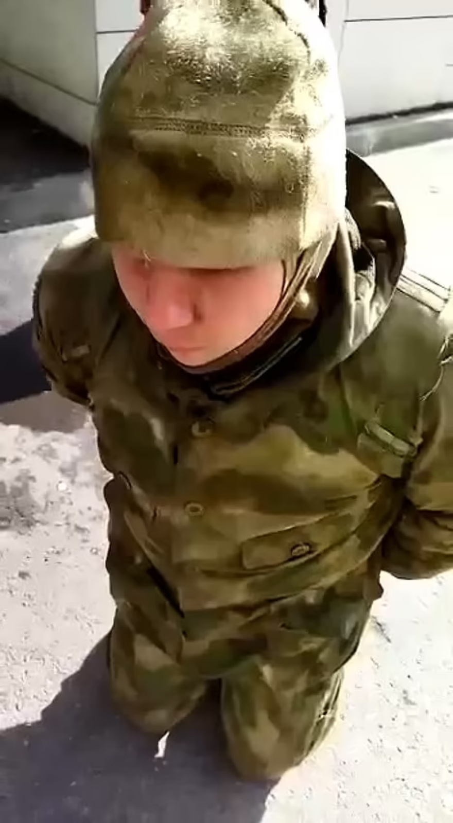 Ουκρανία: Ρώσοι αιχμάλωτοι λυγίζουν λέγοντας ότι δεν είχαν ιδέα ότι τους έστελναν σε εμπόλεμη ζώνη 