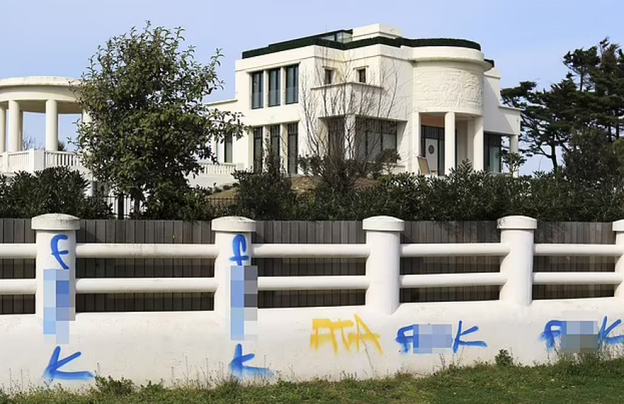 Εισβολή στην Ουκρανία: «Τρέμουν» τα αντίποινα οι Ρώσοι ολιγάρχες - Προσλαμβάνουν άρον-άρον προσωπικό για τα γιοτ και τις βίλες τους