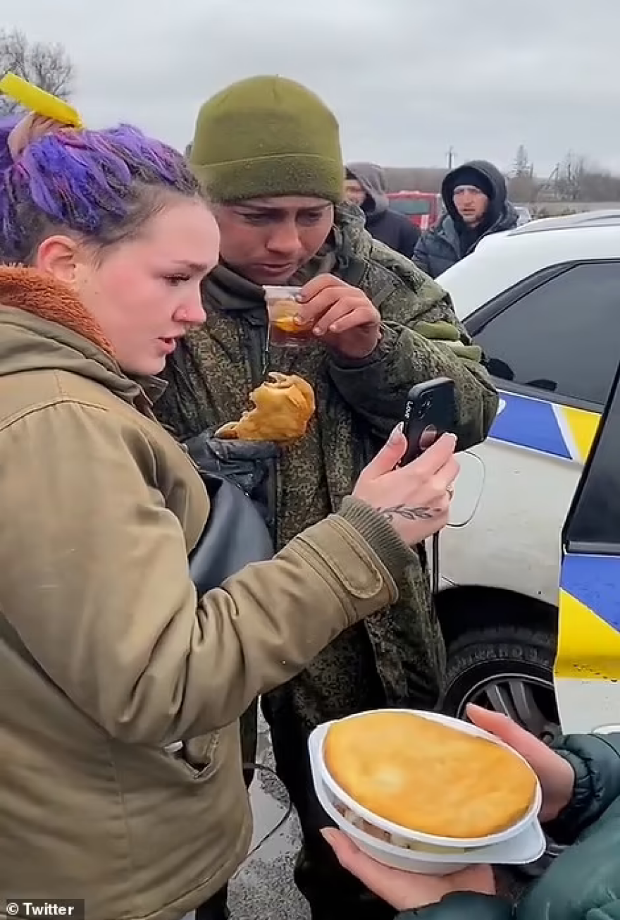 Ουκρανία: Ρώσοι αιχμάλωτοι λυγίζουν λέγοντας ότι δεν είχαν ιδέα ότι τους έστελναν σε εμπόλεμη ζώνη 