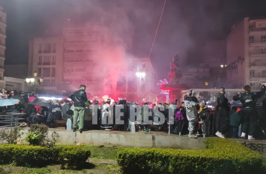 Πάτρα: Tο αδιαχώρητο επικράτησε στο κέντρο σήμερα τελευταία Κυριακή του Καρναβαλιού - Βίντεο και φωτογραφίες