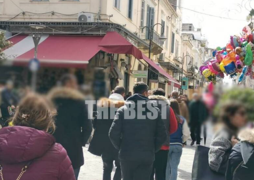 Πάτρα: Tο αδιαχώρητο επικράτησε στο κέντρο σήμερα τελευταία Κυριακή του Καρναβαλιού - Βίντεο και φωτογραφίες