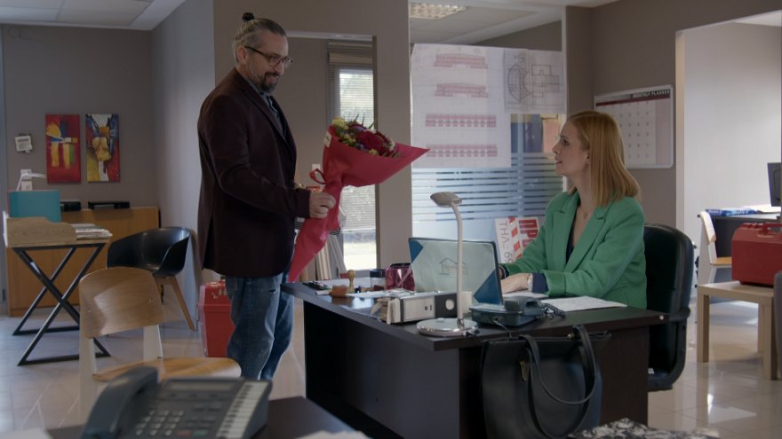 Άσε μας ρε μαμά: Η Αλίκη κάνει καψόνια στην Έλλη